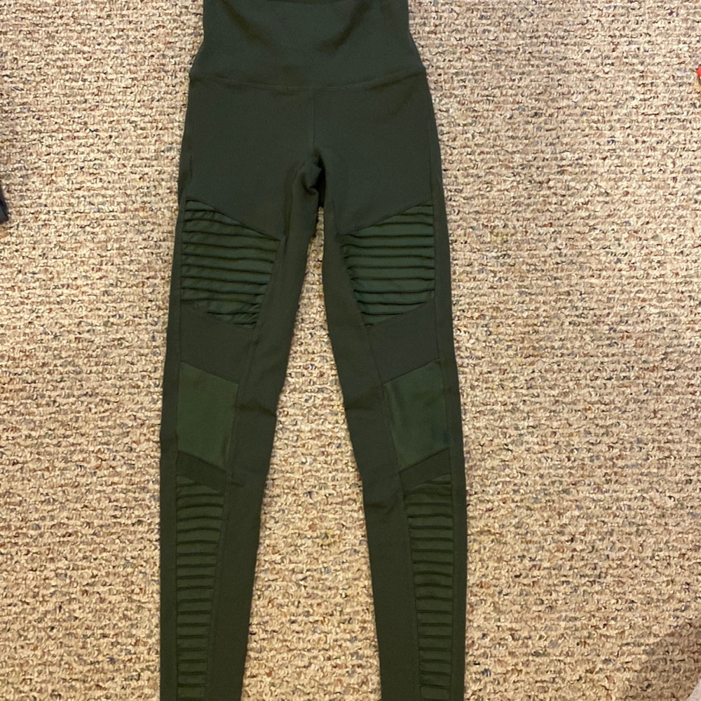 Alo Leggings
